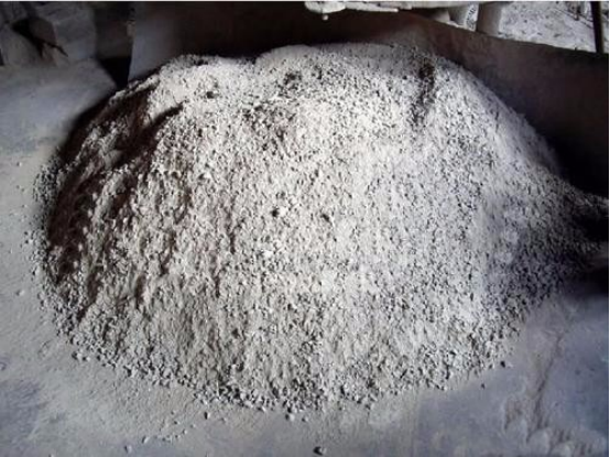 Composition and use instructions of high alumina refractory cement for refractory casting