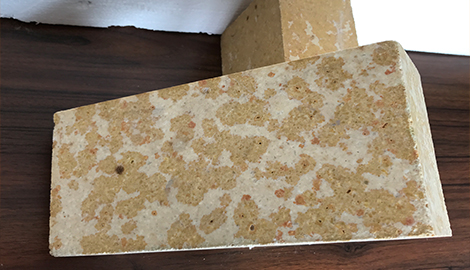 Silica refractory bricks