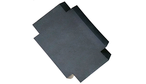 Refractory chrome cross brick in regenerater chamber of glass furnace